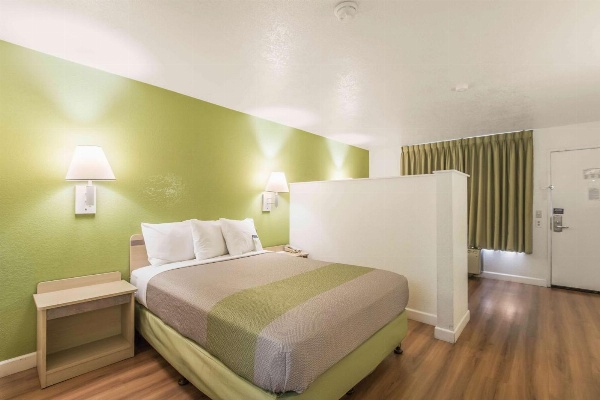 Motel 6 Hemet image 4